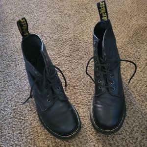 Air Wares with bouncing soles